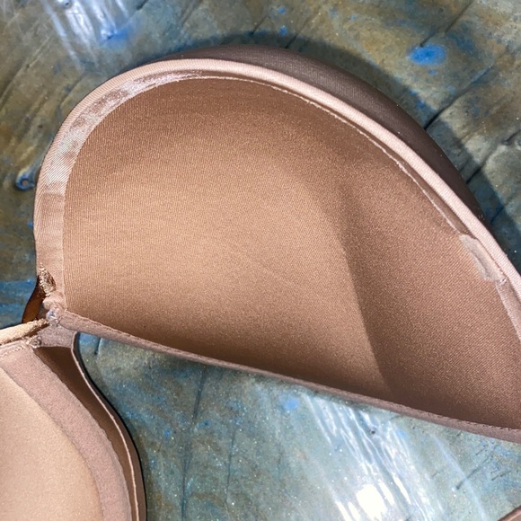 Victoria's Secret Nude Strapless Bra - Picture 4 of 5